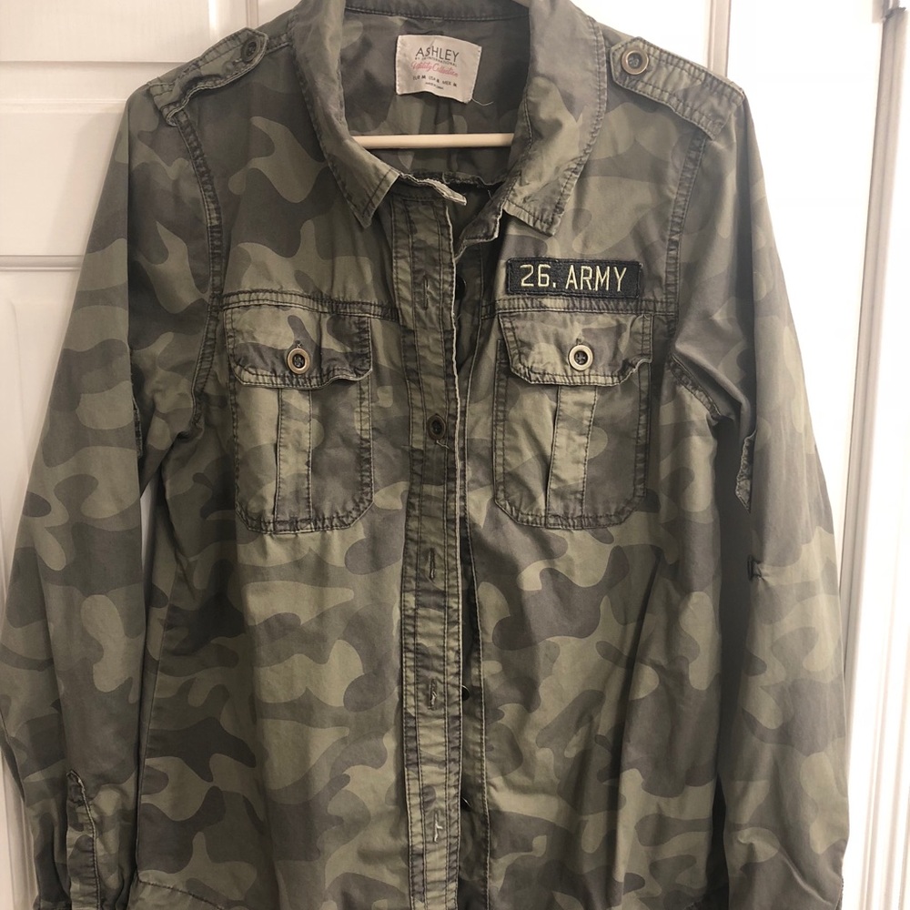 Buckle-Ashley camo jacket. LAST CHANCE DELETING
